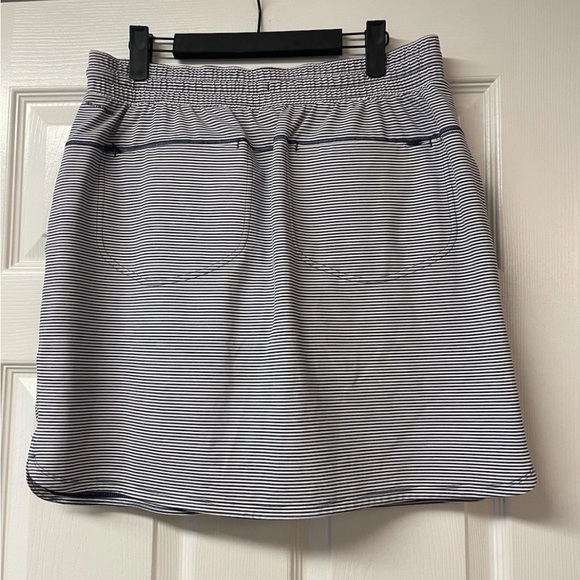 NWOT Duluth Trading Tennis Skirt Navy/White Size M tennis, golf, hiking - Picture 2 of 7